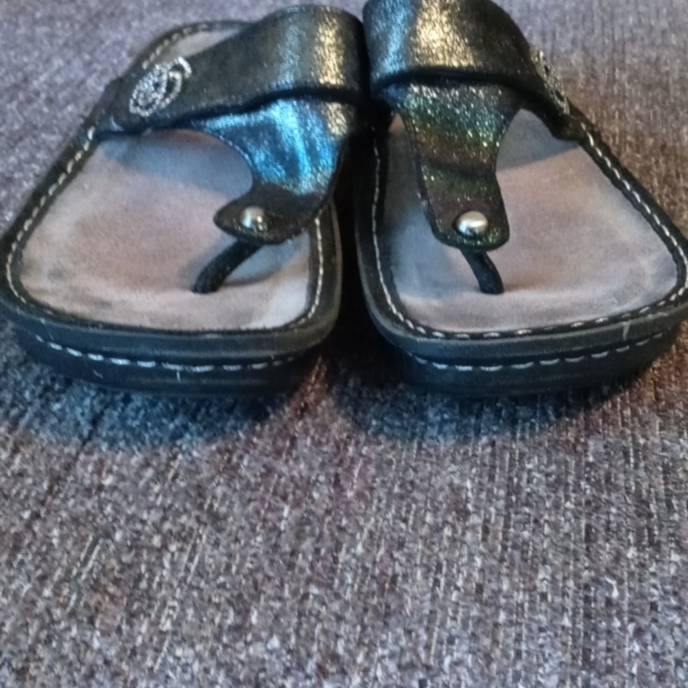 🖤Alegria🖤 - Metallic Sheen Black Sandal - Picture 8 of 11